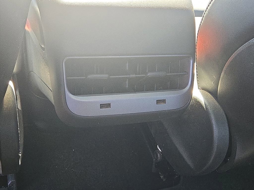 Used 2020 Tesla Model 3 Performance image 16