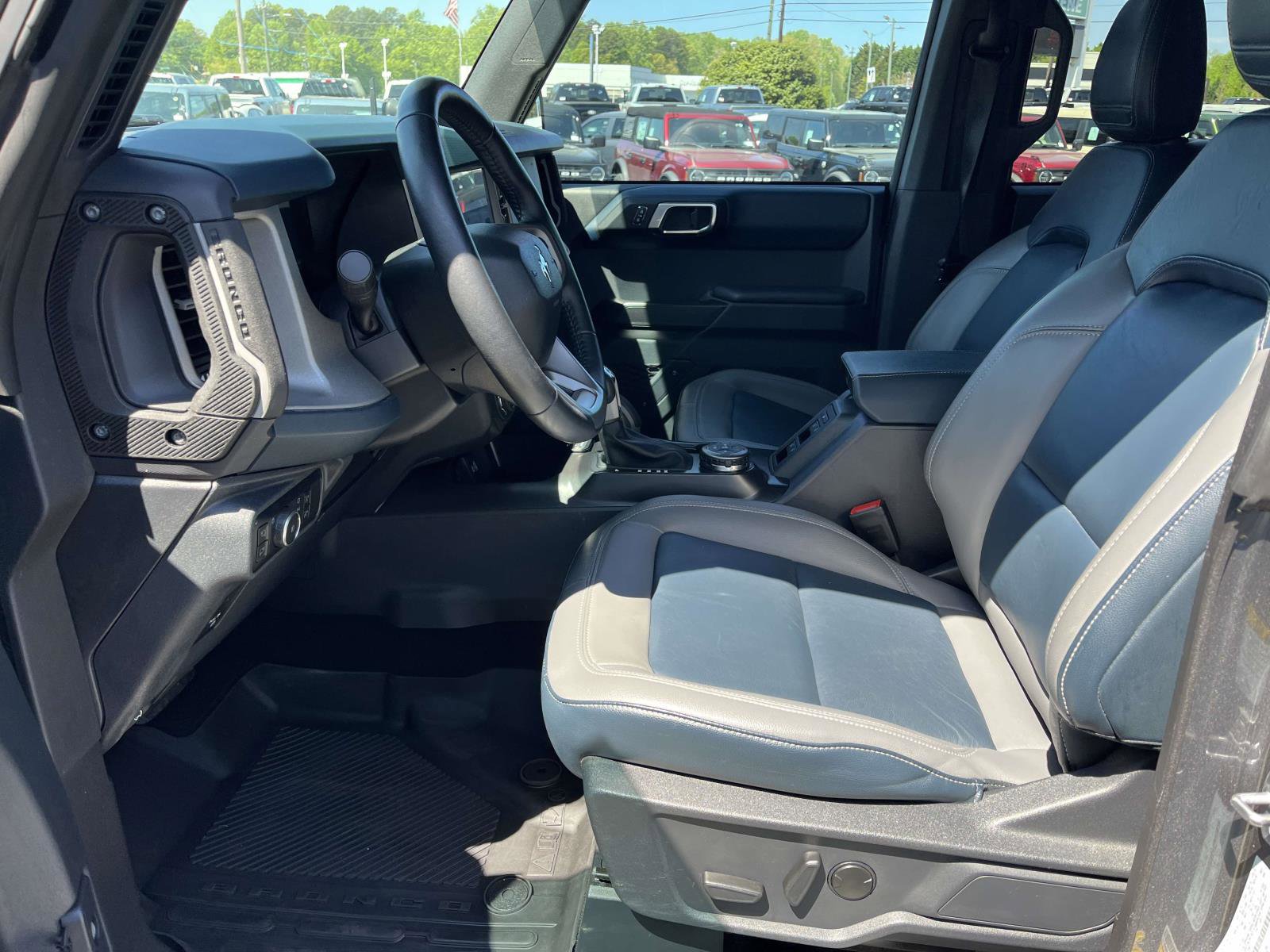 Used 2024 Ford Bronco Outer Banks AWD/4WD image 13