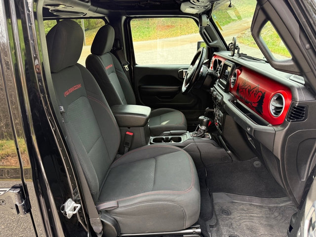 Used 2021 Jeep Gladiator Rubicon w/ Cold Weather Group image 18