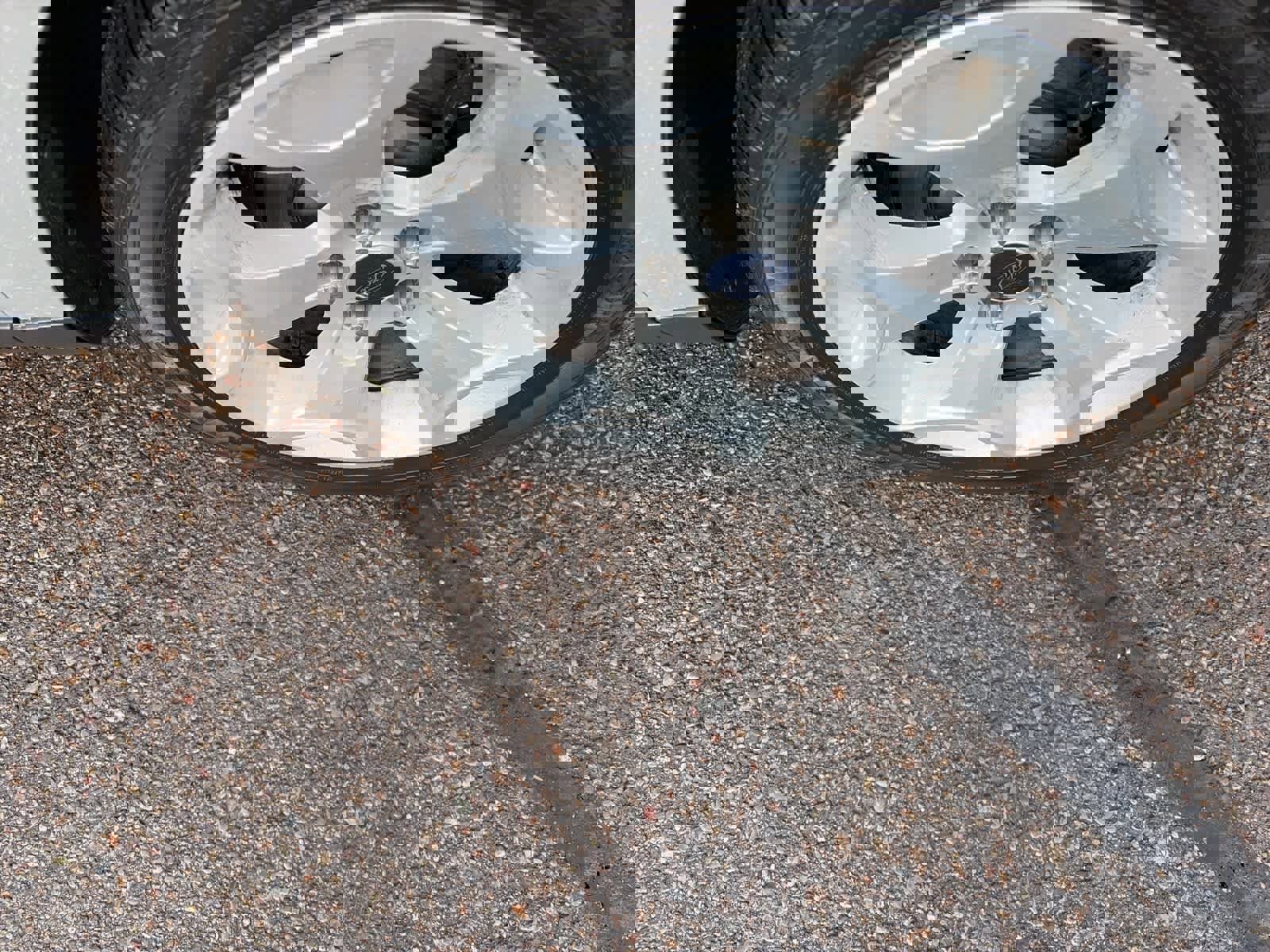 Used 2010 Ford Taurus SEL image 8