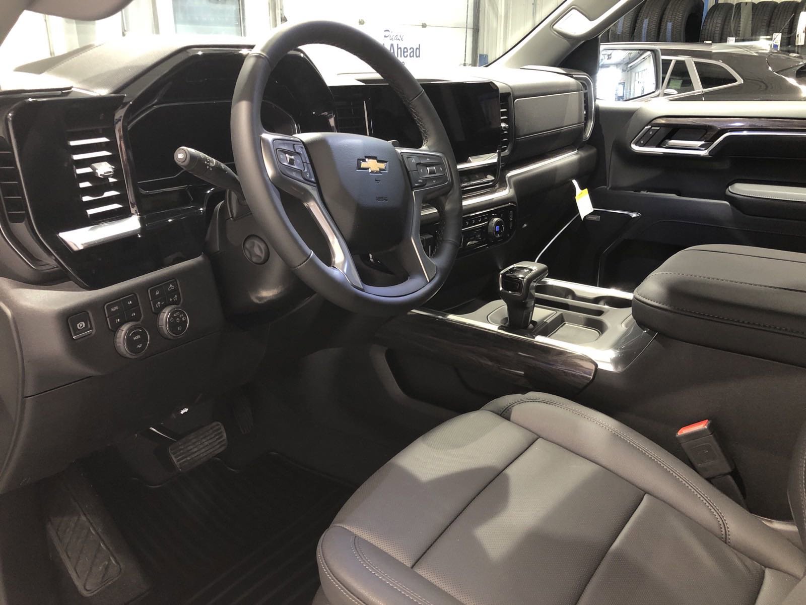 New 2025 Chevrolet Silverado 1500 LTZ w/ Z71 Off-Road Package image 8