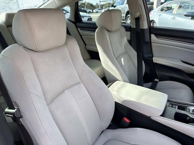 Used 2018 Honda Accord EX image 17