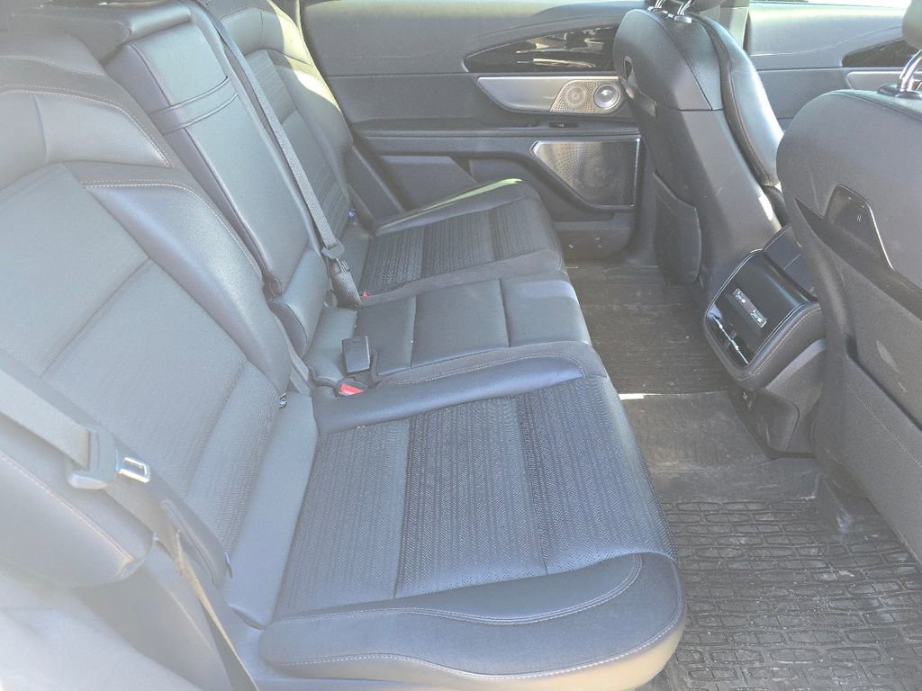 Used 2024 Lincoln Nautilus Reserve w/ Equipment Group 203A image 19