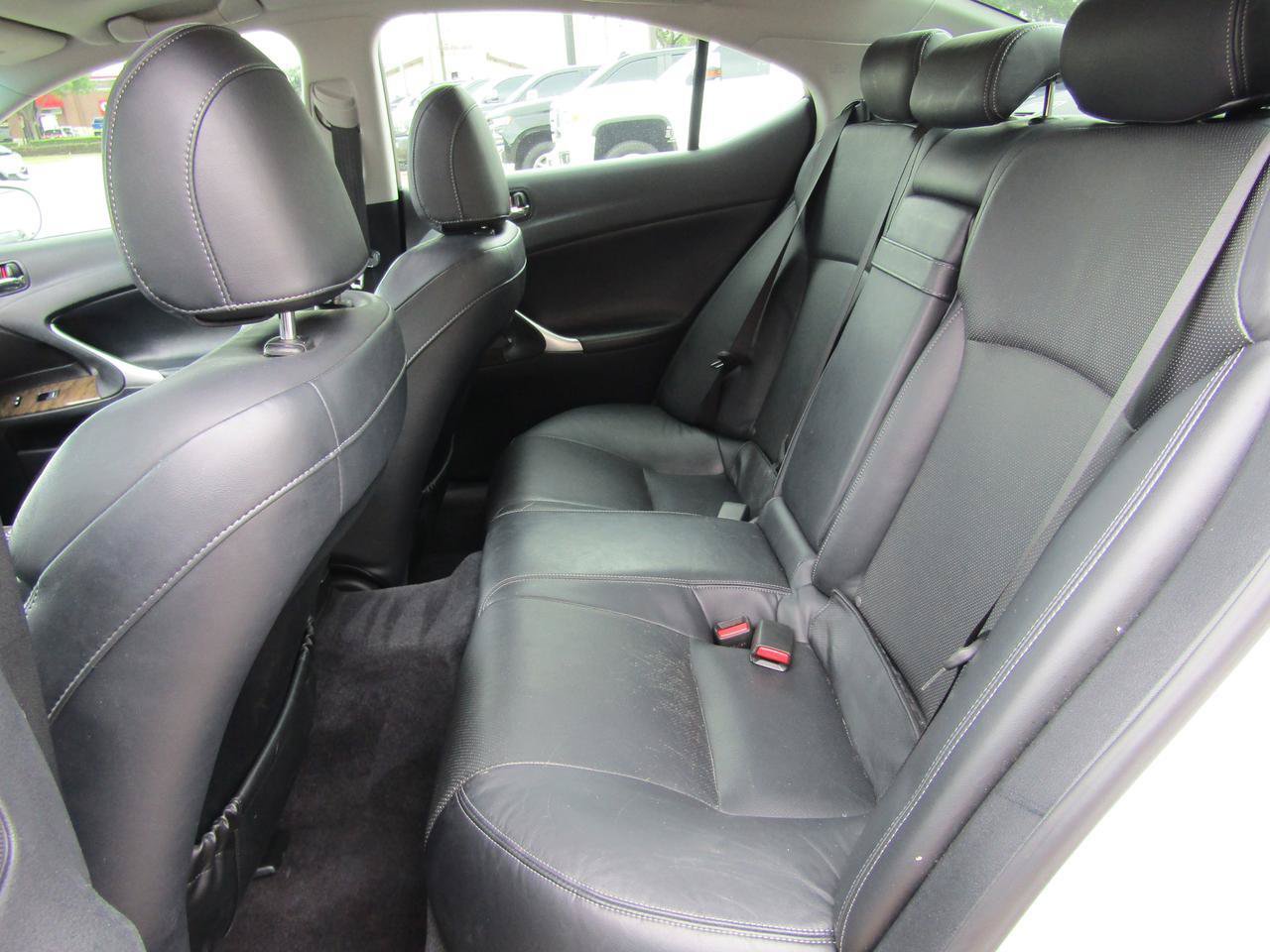 Used 2012 Lexus IS 250 w/ Premium Pkg Value Edition RWD image 10