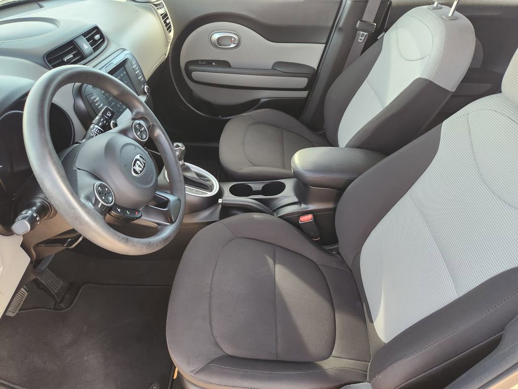 Used 2019 Kia Soul Base w/ Convenience Package image 17