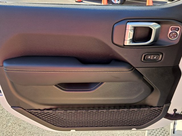 New 2026 Jeep Wrangler Unlimited Sahara AWD/4WD image 17
