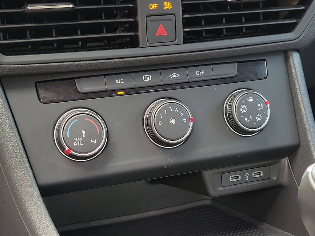 Used 2023 Volkswagen Jetta S image 23