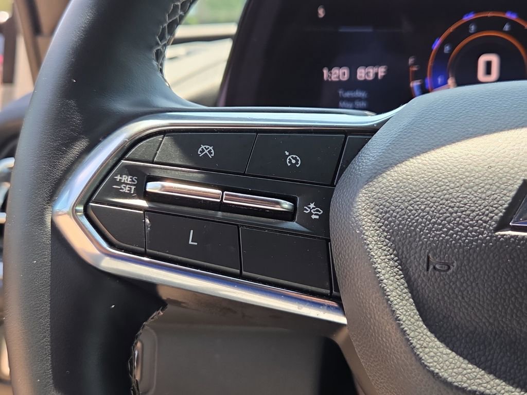 Used 2024 Chevrolet Traverse LT w/ Trailering Package FWD image 26