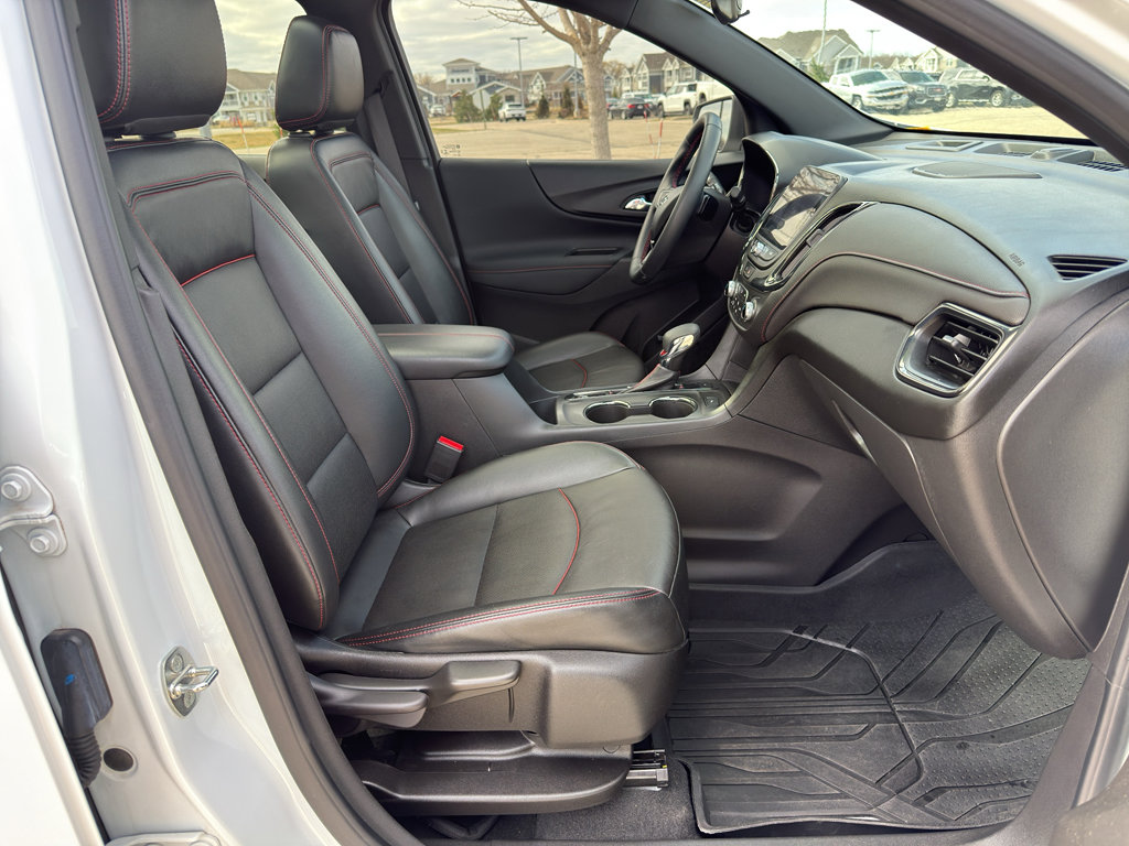 Used 2023 Chevrolet Equinox RS w/ RS Leather Package image 50