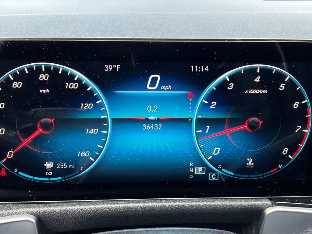 Used 2022 Mercedes-Benz GLB 250 4MATIC image 25