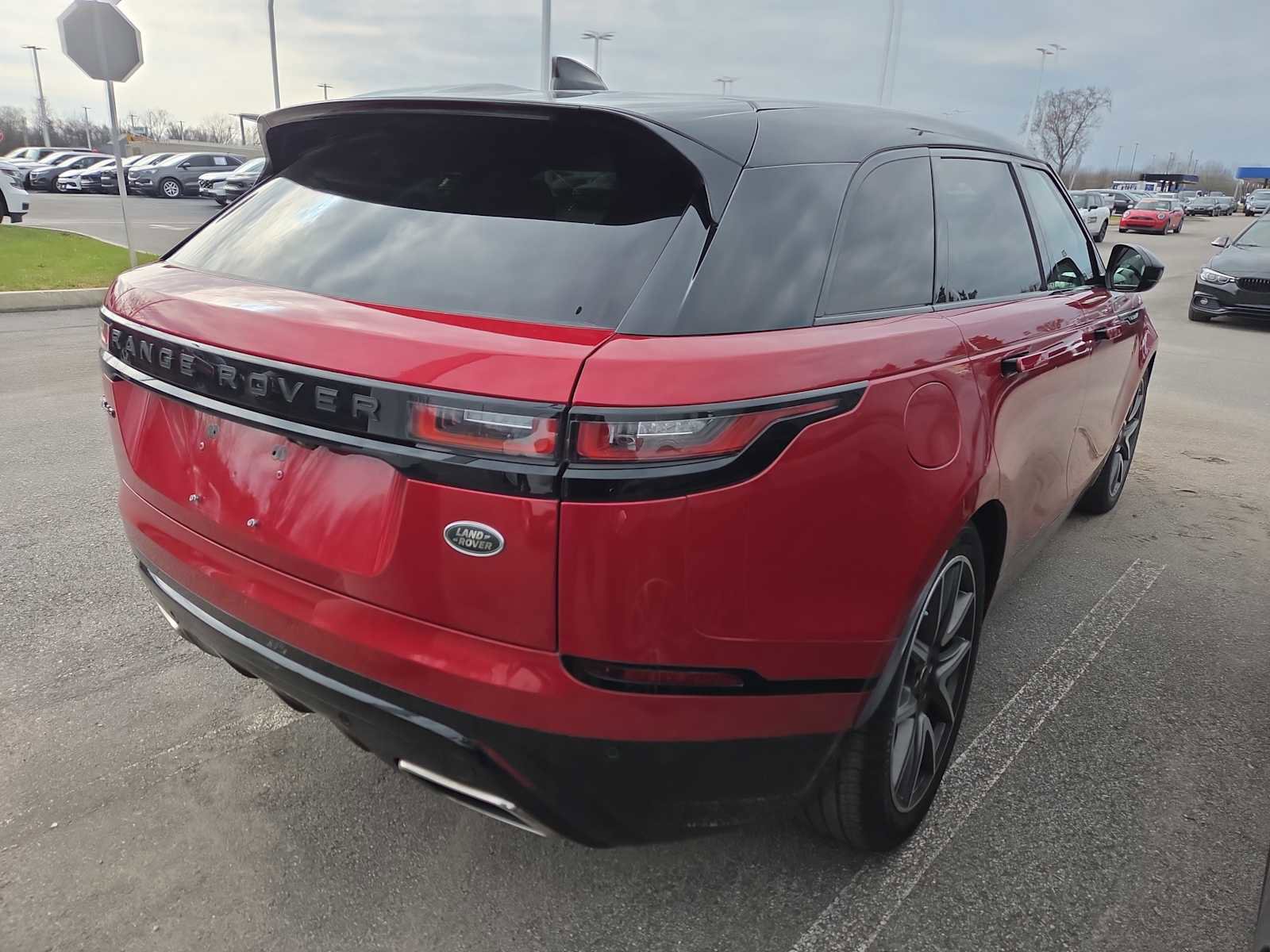 Used 2023 Land Rover Range Rover Velar R-Dynamic S image 2