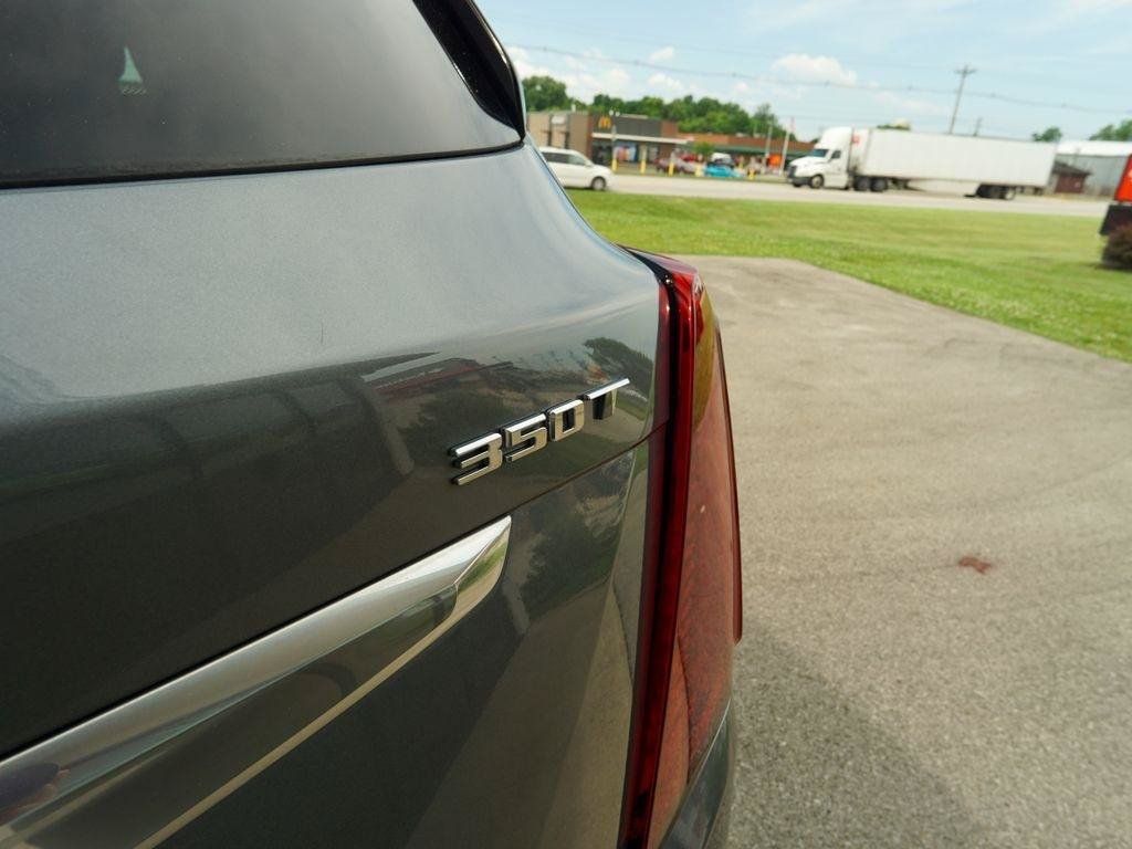 Used 2021 Cadillac XT5 Premium Luxury w/ LPO, Floor Liner Package AWD/4WD image 10
