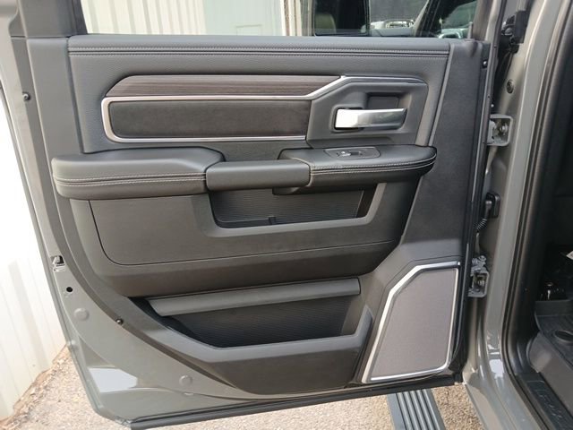 New 2026 RAM 2500 Laramie AWD/4WD image 28
