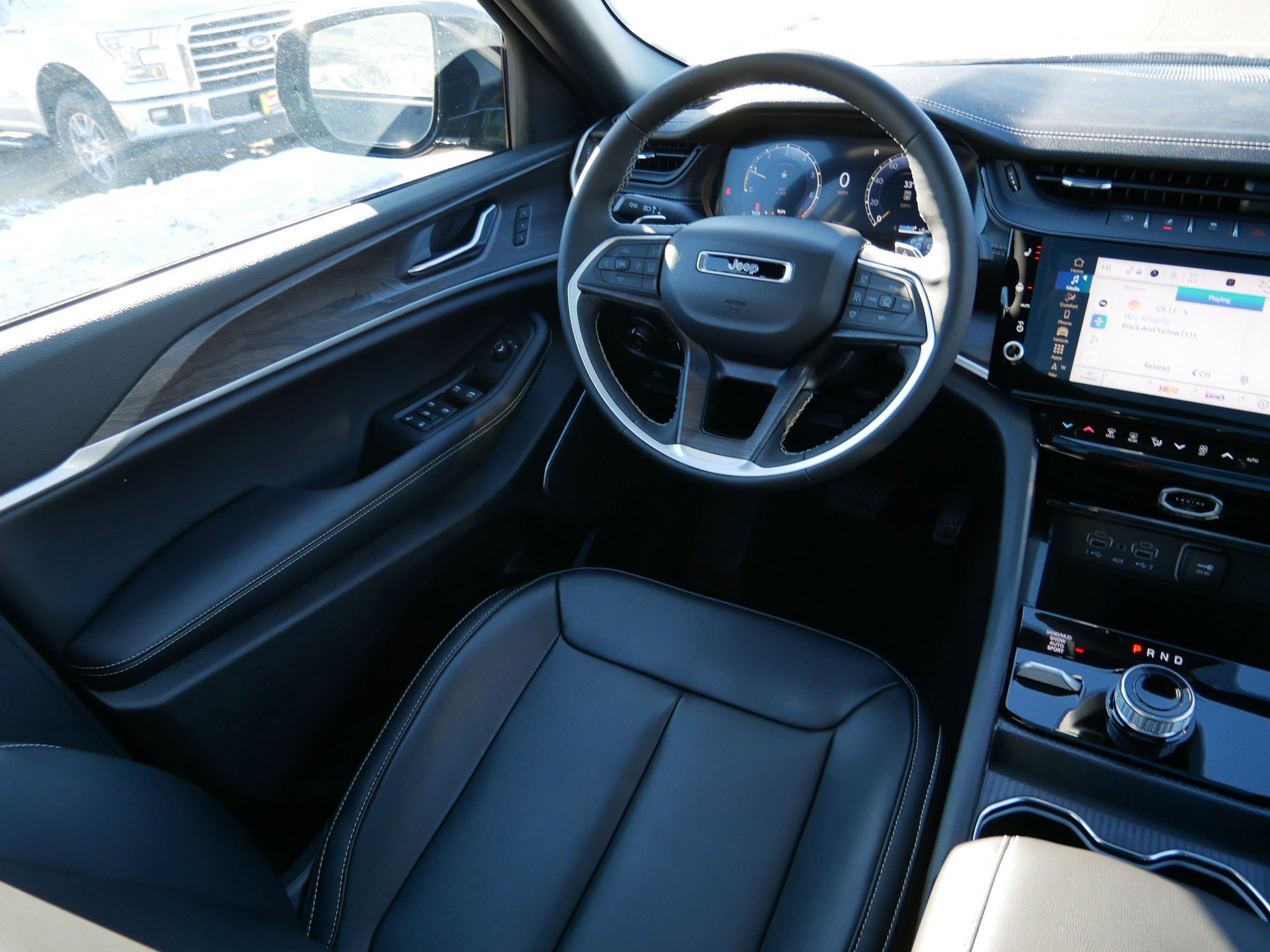 New 2026 Jeep Grand Cherokee Limited w/ Limited Altitude Package image 9