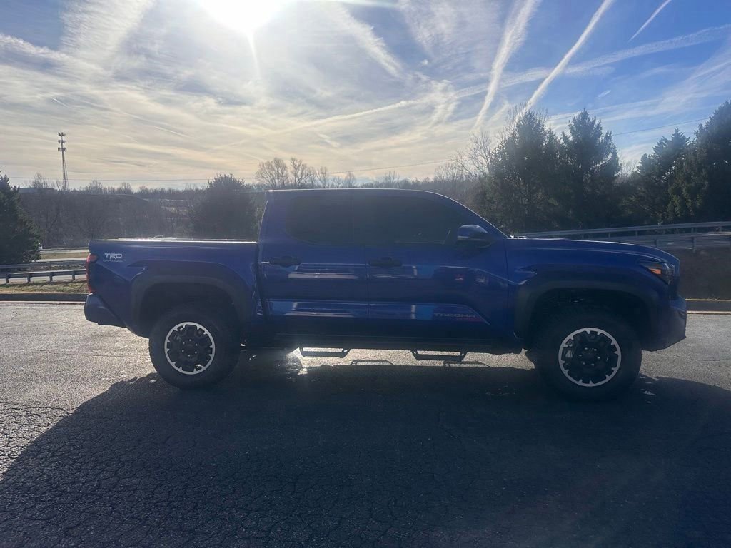 Used 2025 Toyota Tacoma 4x4 Double Cab image 7