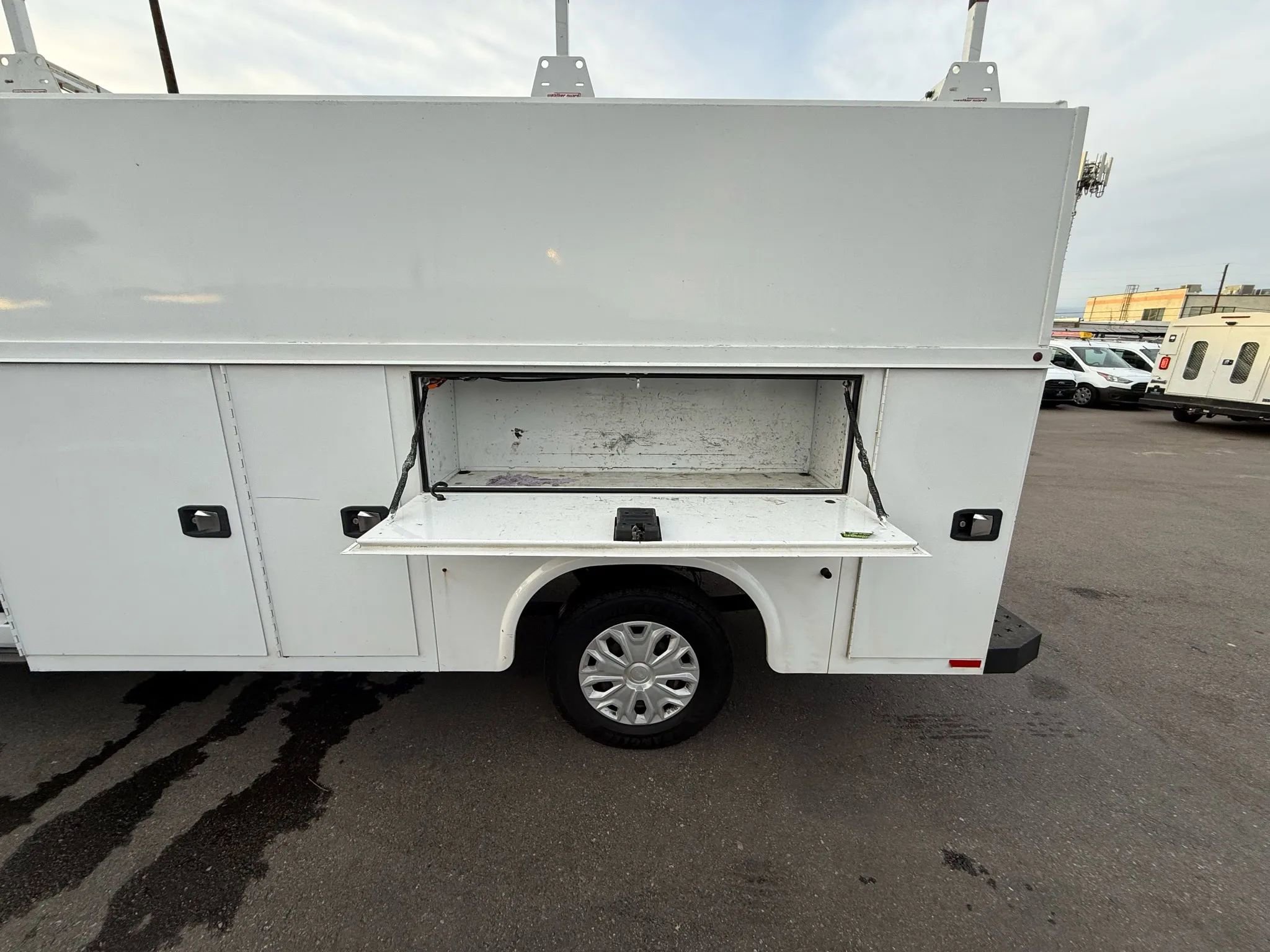 Used 2017 Ford Transit 350 350 HD Cutaway 138 w/ Interior Upgrade Package image 22