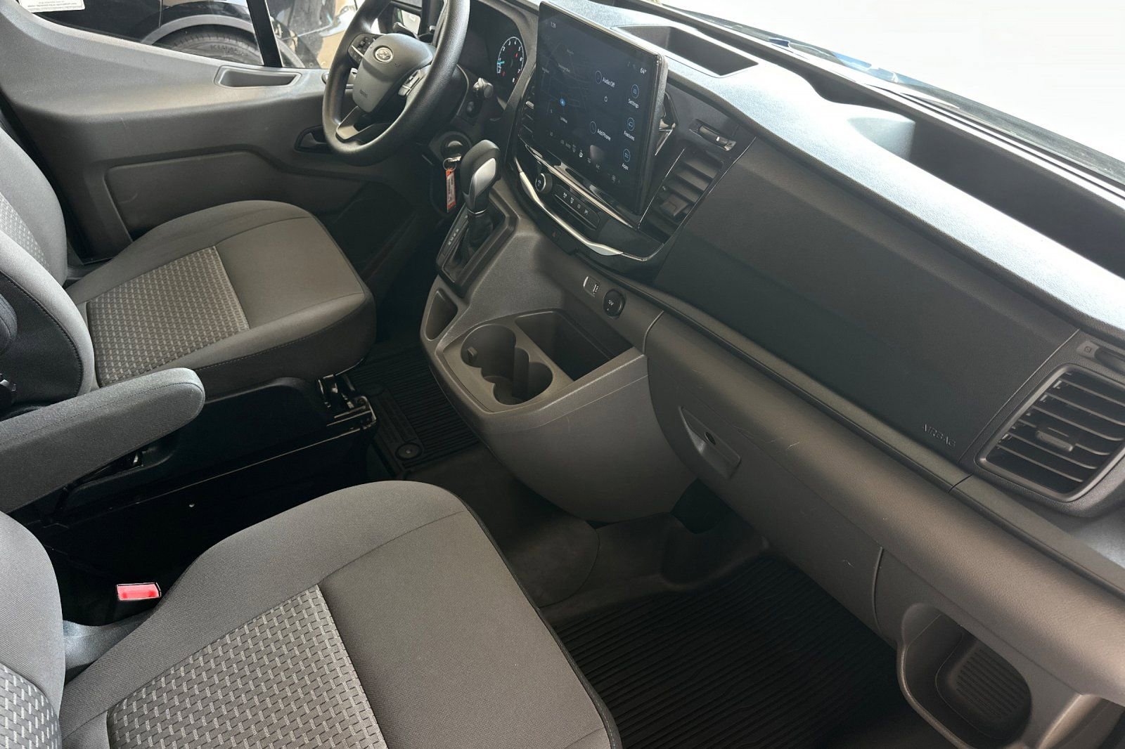 Certified 2025 Ford Transit 350 XLT RWD image 16
