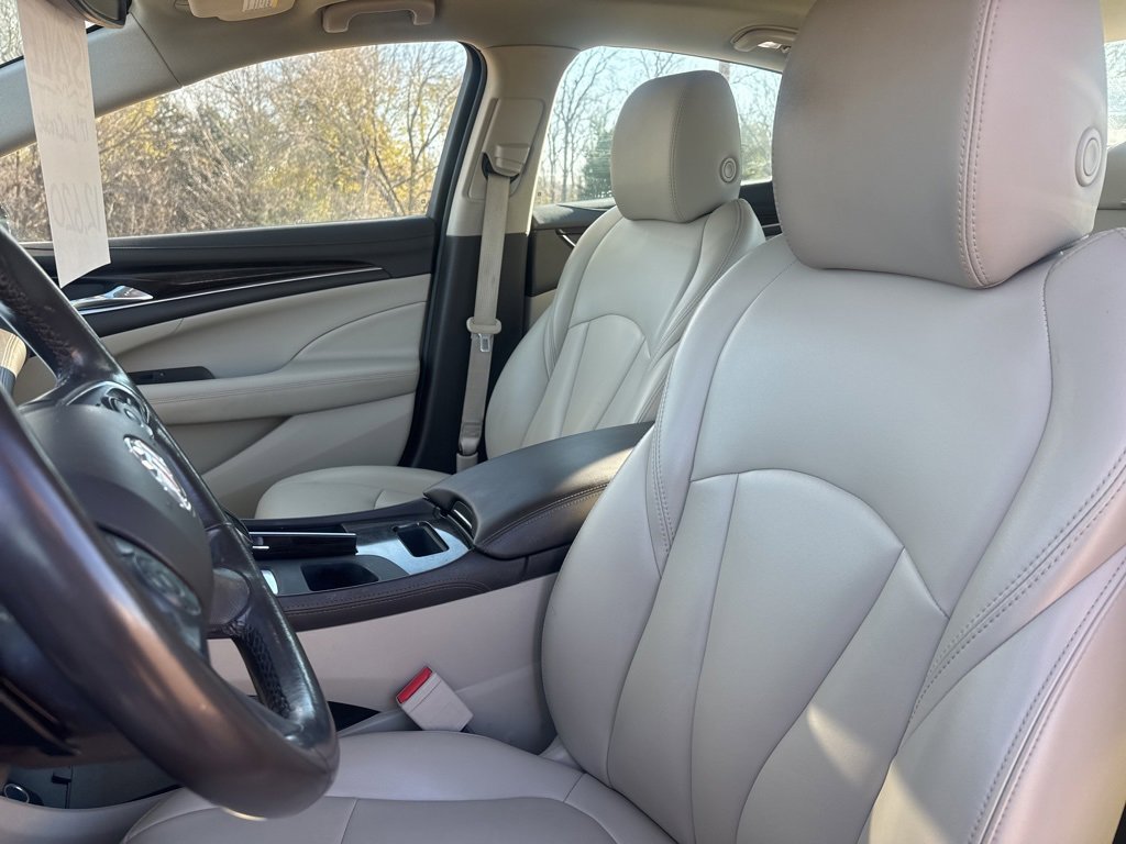 Used 2017 Buick LaCrosse Preferred image 14