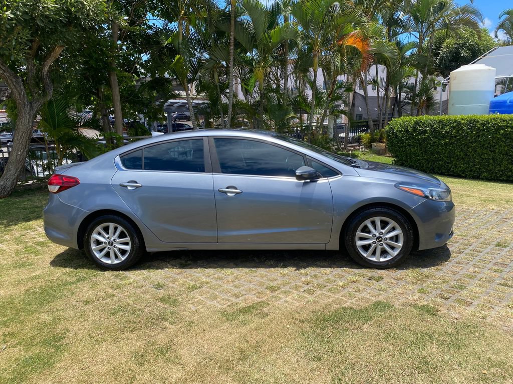 Used 2017 Kia Forte S w/ S Premium Package FWD image 8