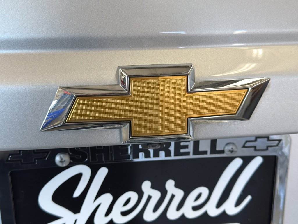 Used 2018 Chevrolet Suburban Premier AWD/4WD image 8