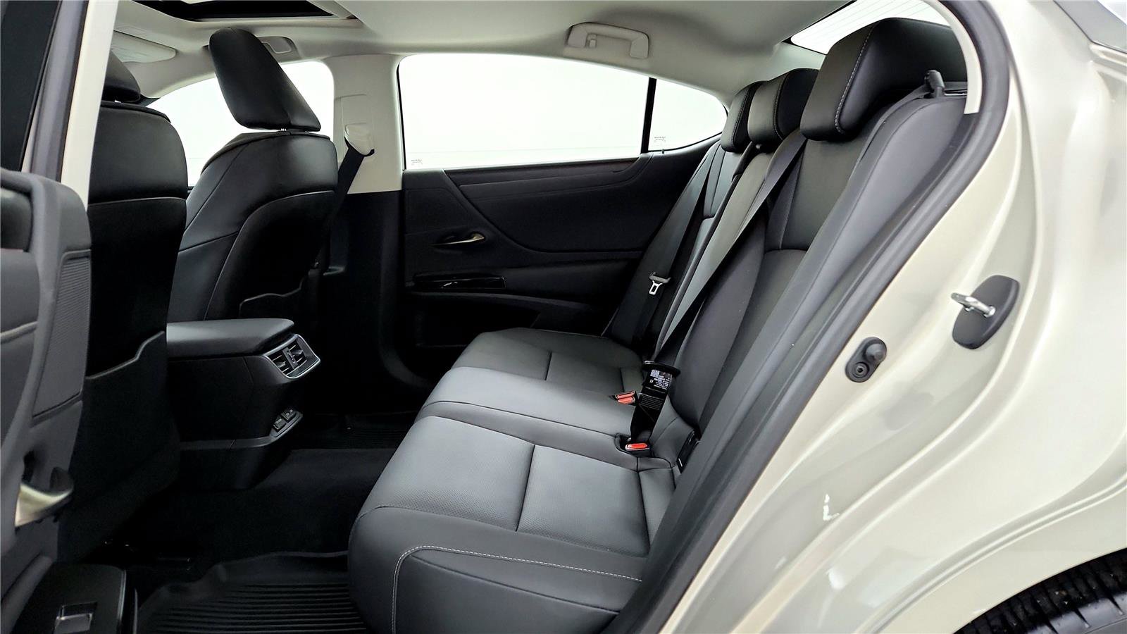 Used 2023 Lexus ES 250 w/ Premium Package image 21