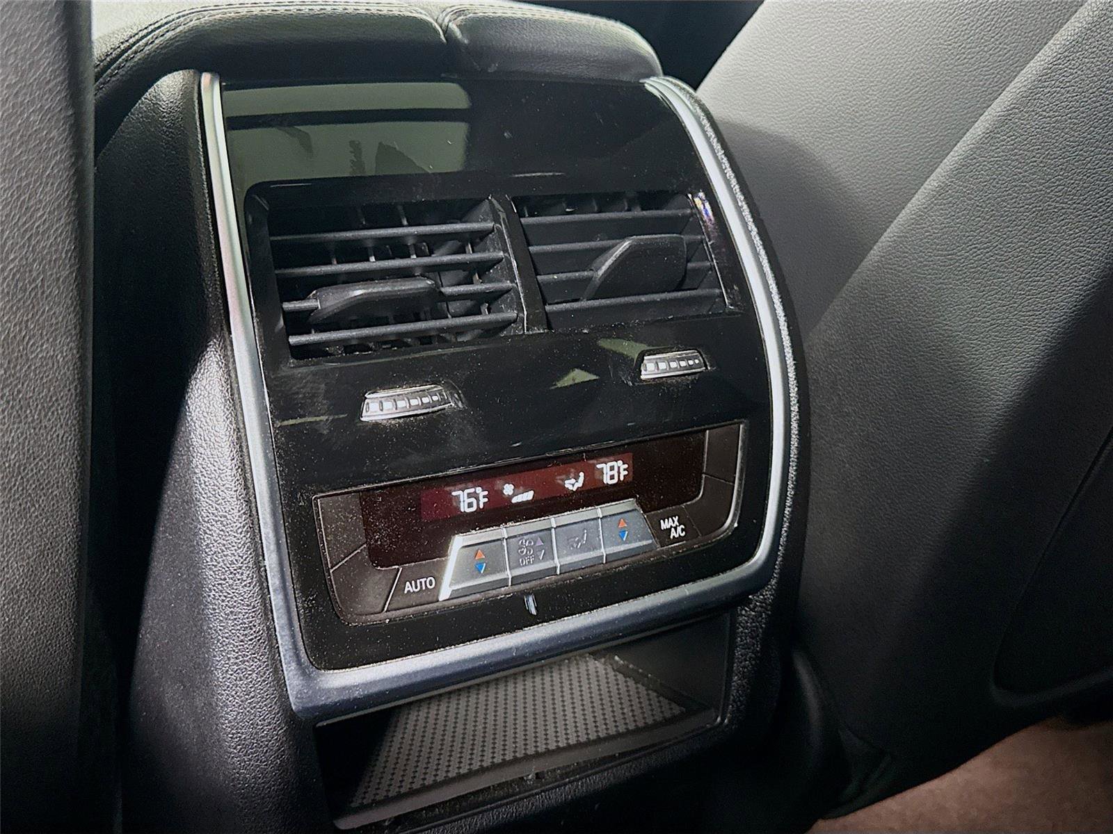 Used 2020 BMW X6 xDrive40i w/ M Sport Package image 22