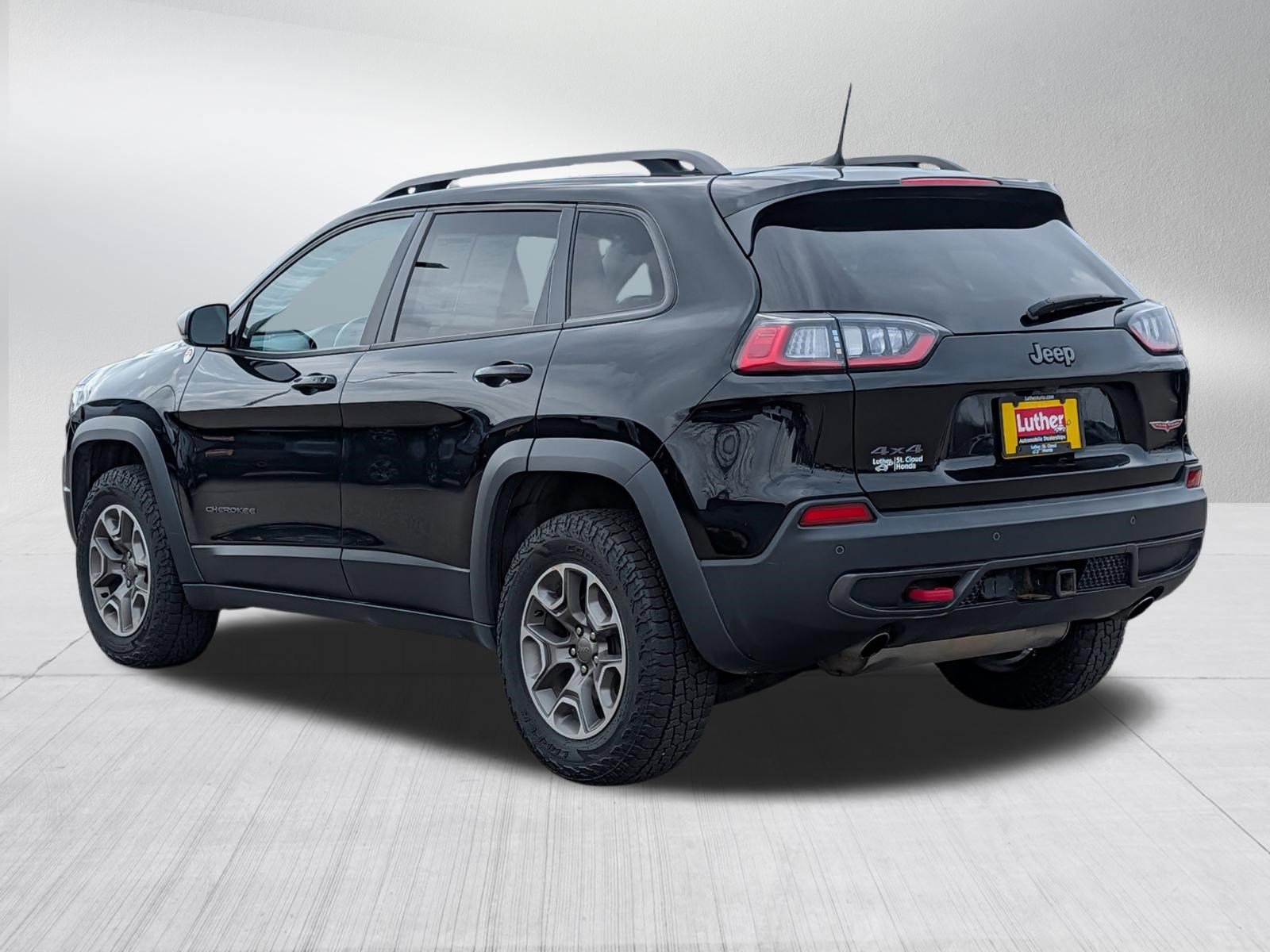 Used 2020 Jeep Cherokee Trailhawk w/ Comfort/Convenience Group image 5
