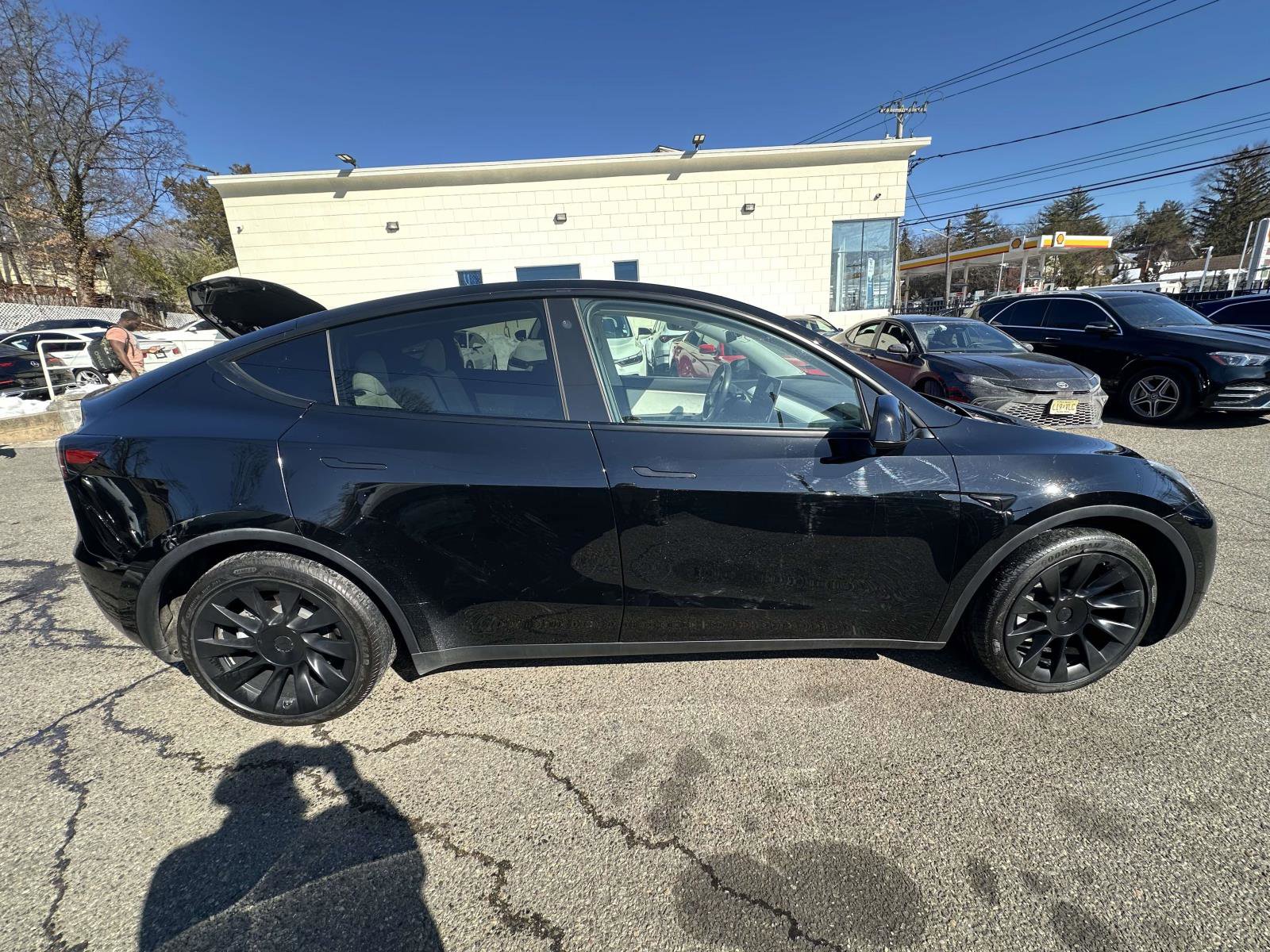 Used 2021 Tesla Model Y Long Range AWD/4WD image 2
