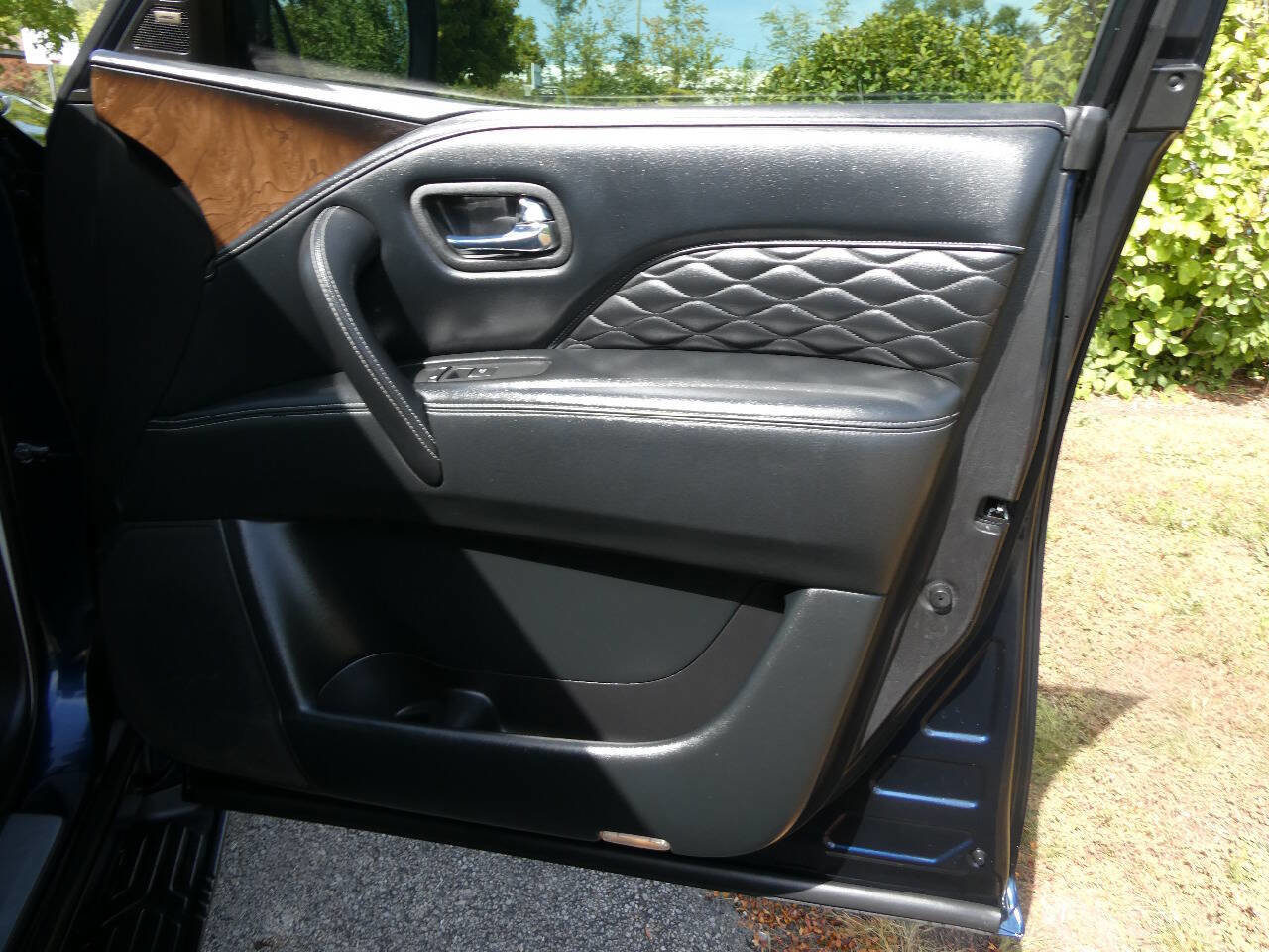 Used 2019 INFINITI QX80 Luxe w/ 22" Wheel Package image 30