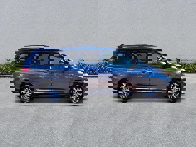 Used 2017 Toyota Sienna XLE Premium w/ Cargo Management Package image 5