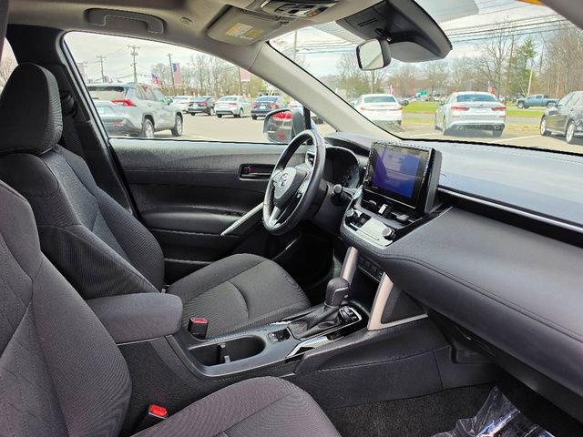 Used 2023 Toyota Corolla Cross LE w/ Moonroof Package image 11