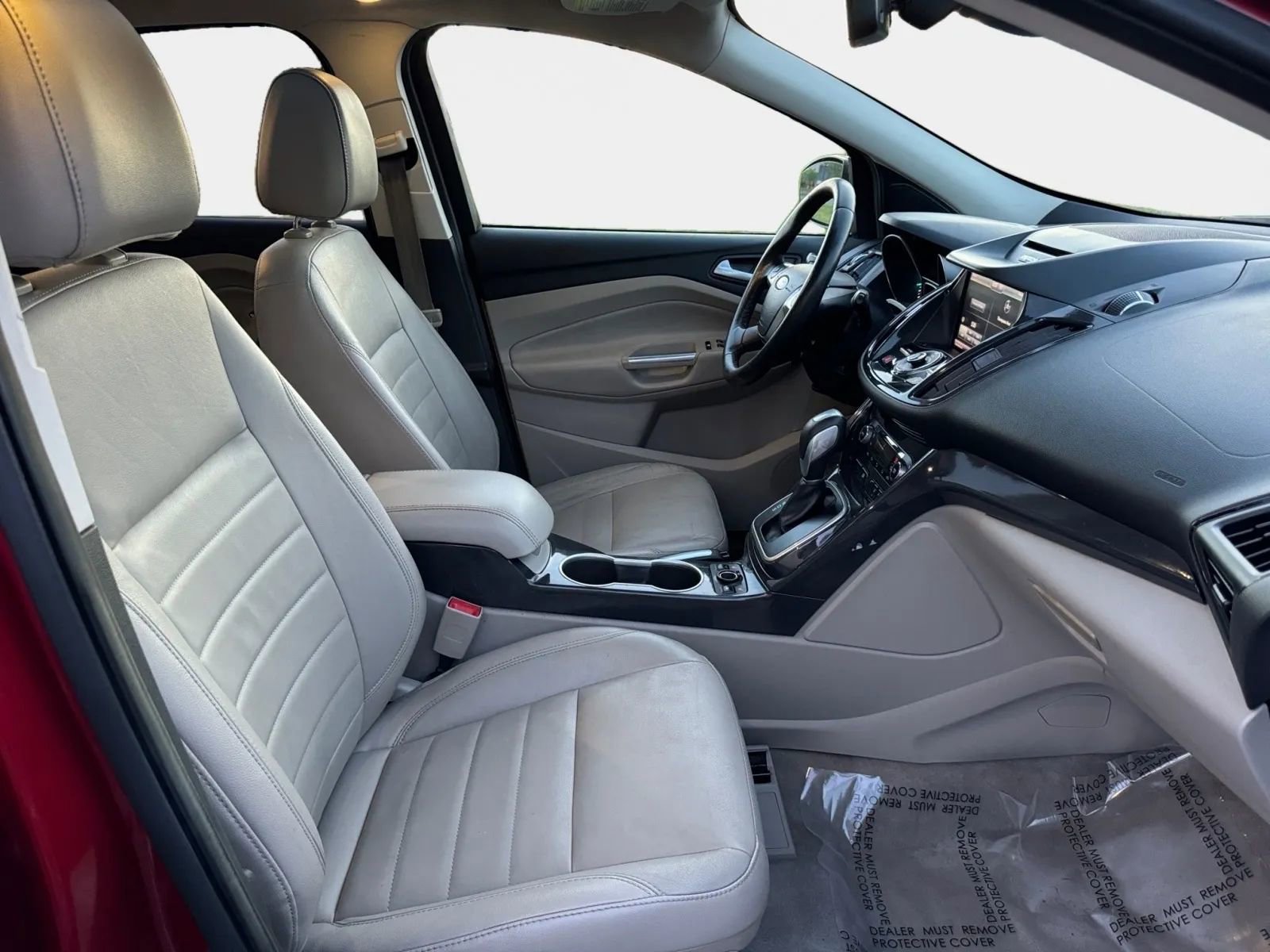 Used 2014 Ford Escape Titanium w/ Equipment Group 401A AWD/4WD image 10