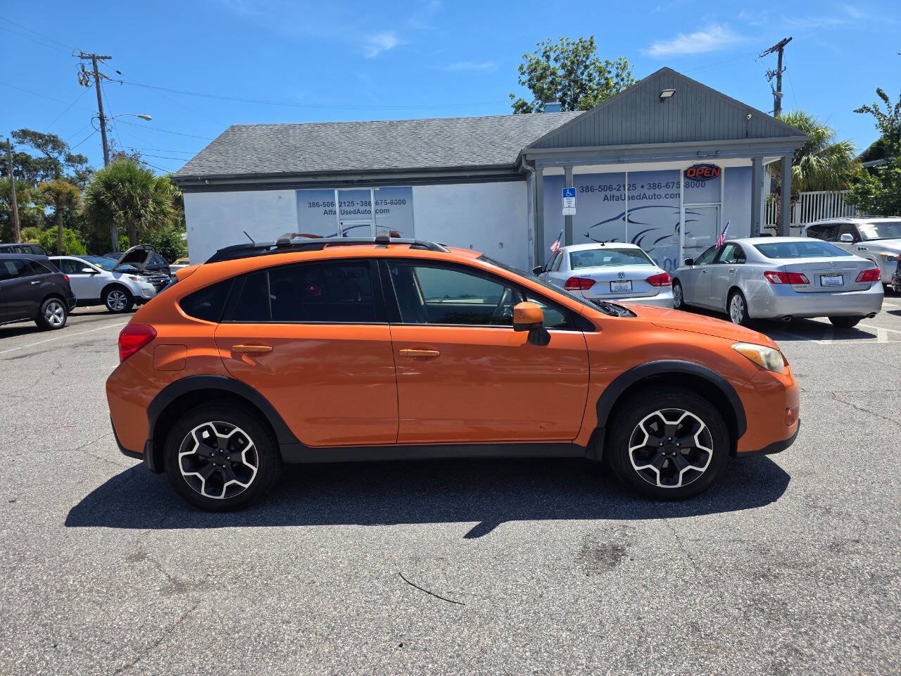 Used 2014 Subaru Crosstrek 2.0i Premium AWD/4WD image 3