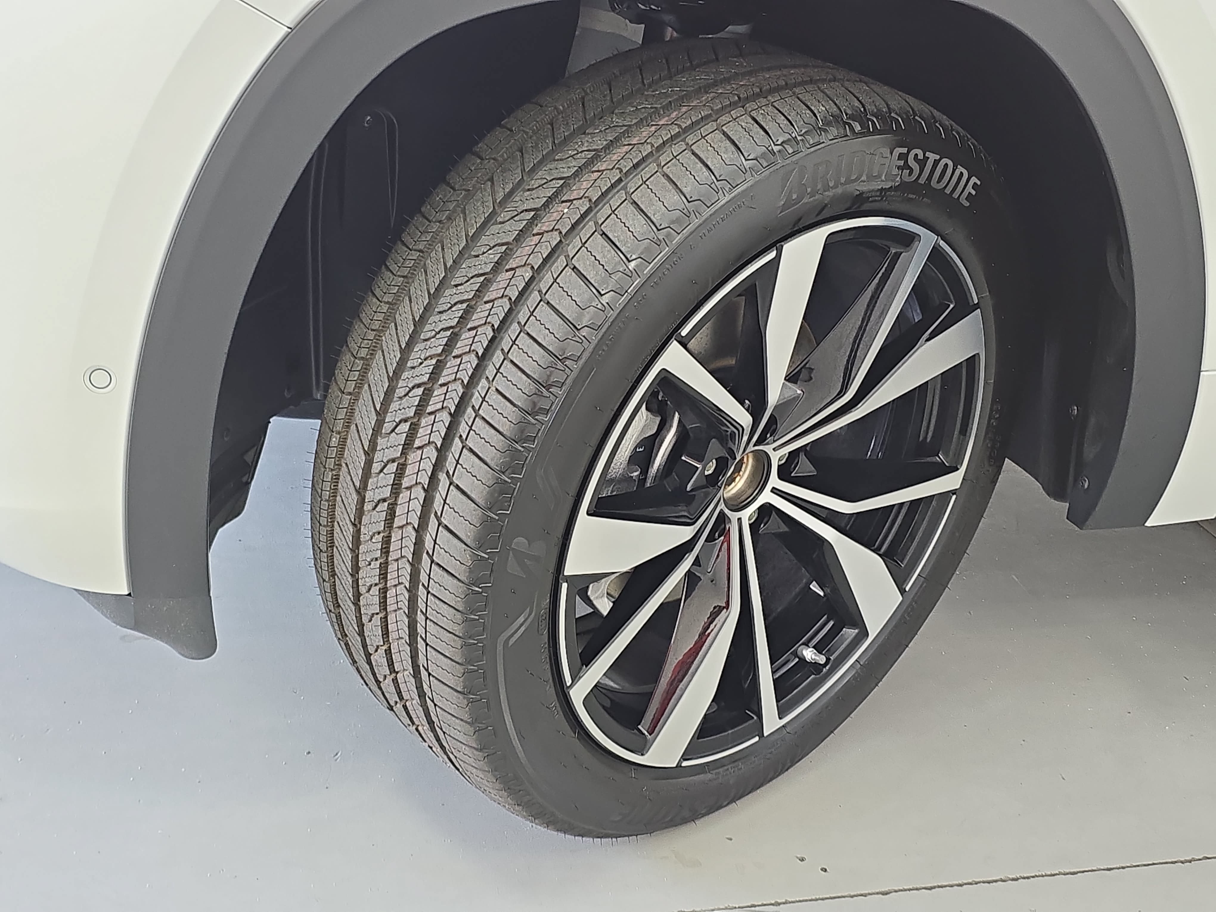 New 2026 Volkswagen Atlas SEL Premium R-Line AWD/4WD image 33