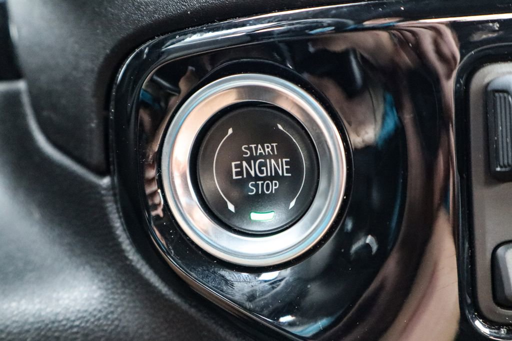 Certified 2025 GMC Sierra 1500 SLT image 21