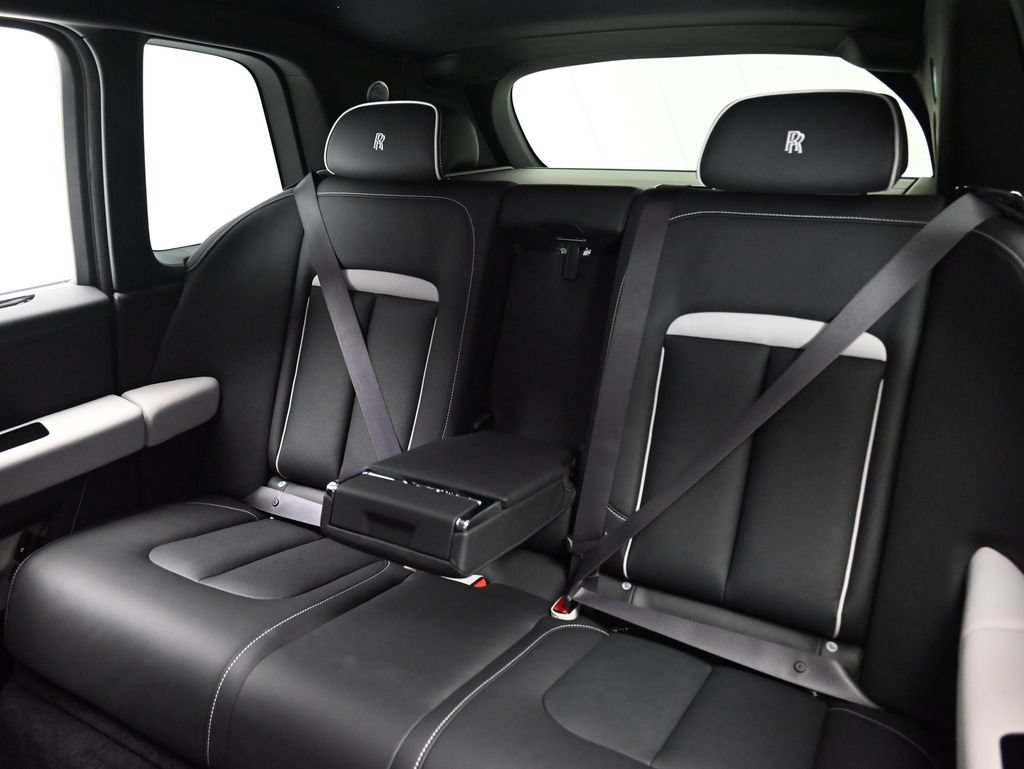 New 2027 Rolls-Royce Cullinan Black Badge AWD/4WD image 19