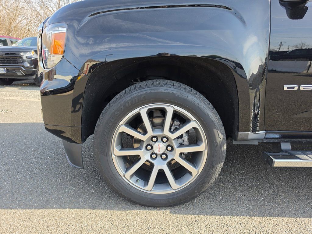 Used 2021 GMC Canyon Denali image 4