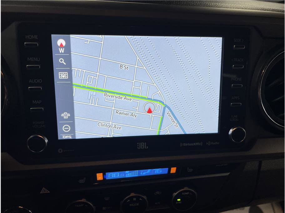 Used 2022 Toyota Tacoma TRD Off-Road image 16