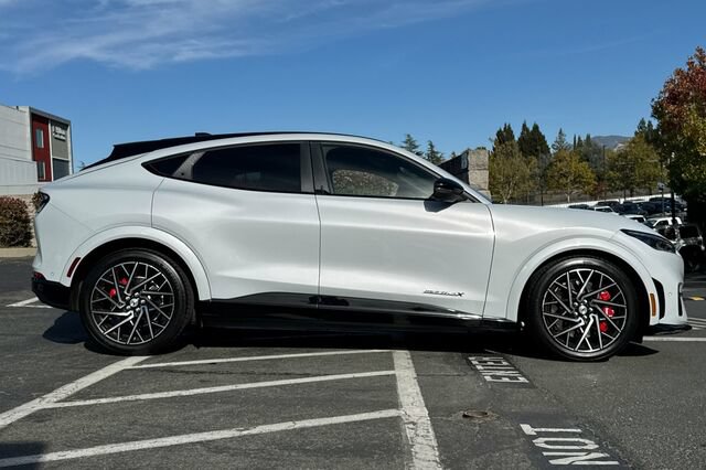 Used 2022 Ford Mustang Mach-E GT w/ GT Performance Edition AWD/4WD image 3