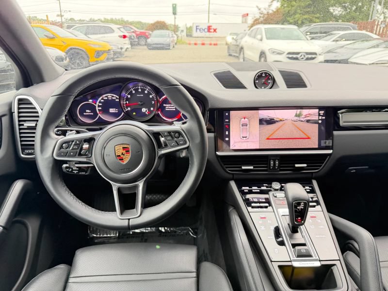 Used 2023 Porsche Cayenne Platinum Edition AWD/4WD image 21