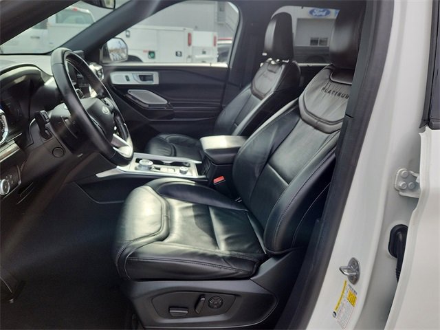 Used 2021 Ford Explorer Platinum w/ Equipment Group 601A image 8