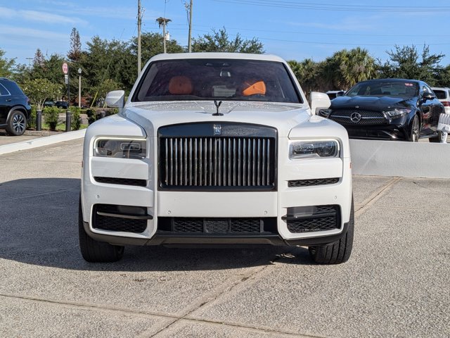 Used 2022 Rolls-Royce Cullinan Black Badge AWD/4WD image 2