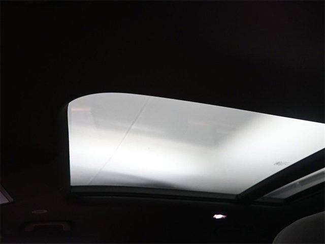 Used 2024 Land Rover Defender 130 X image 18