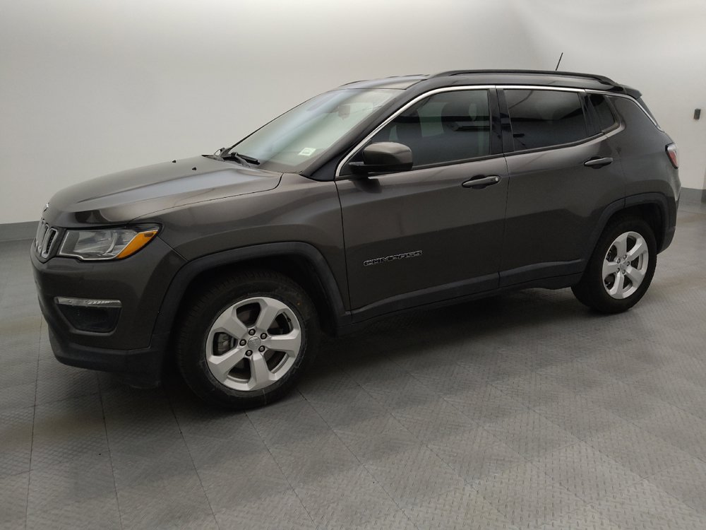 Used 2019 Jeep Compass Latitude FWD image 2