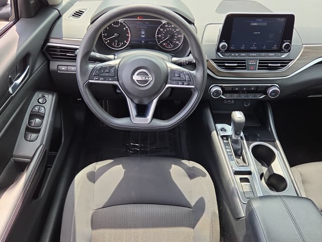 Used 2024 Nissan Altima 2.5 SV AWD/4WD image 14