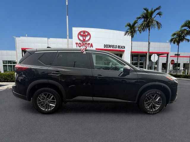 Used 2024 Nissan Rogue S AWD/4WD image 8