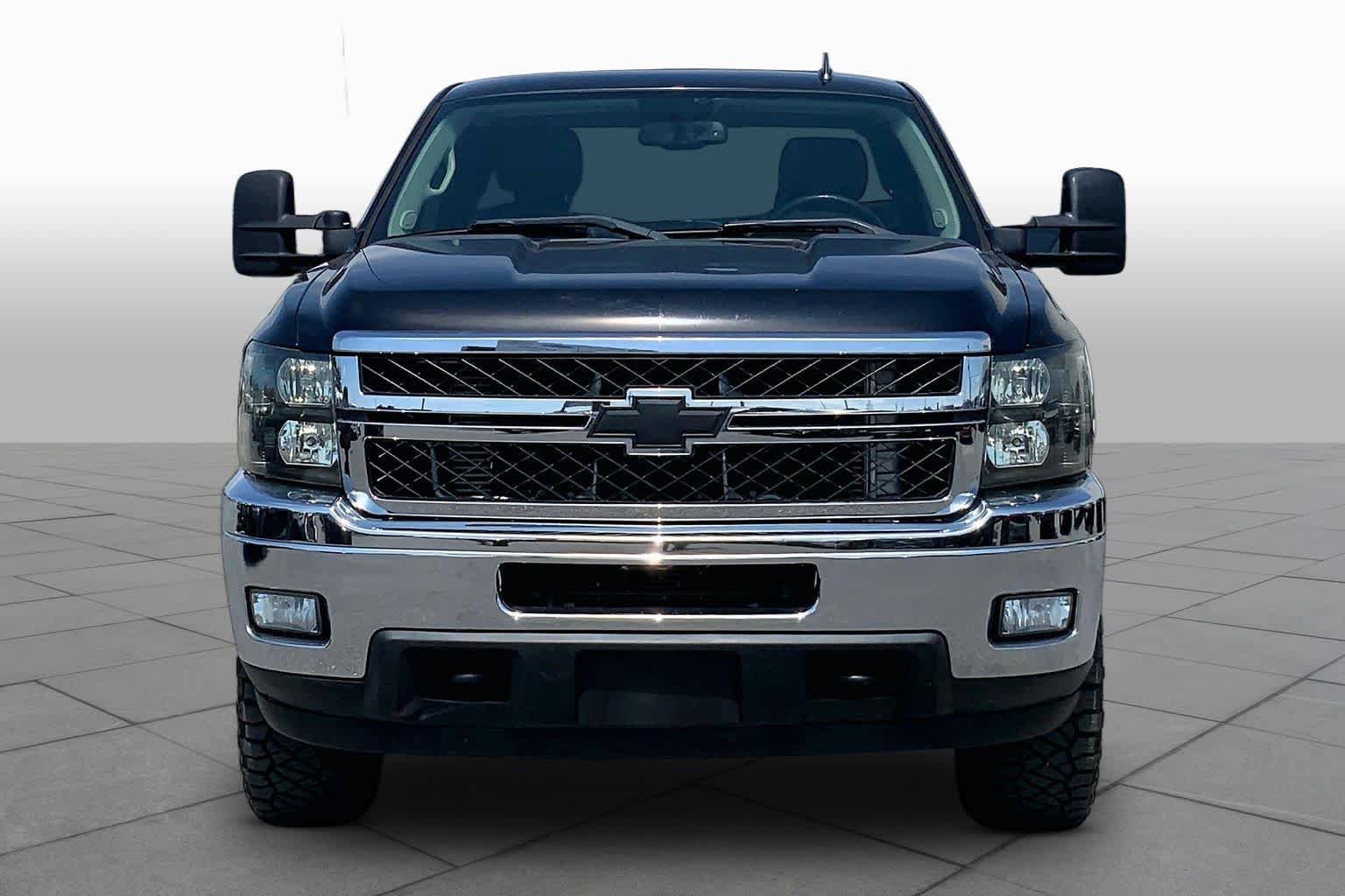 Used 2011 Chevrolet Silverado 2500 LTZ w/ LTZ Plus Package AWD/4WD image 3