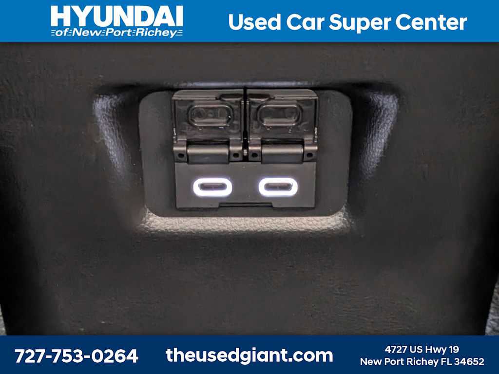 Used 2025 Toyota RAV4 Limited w/ Advanced Technology Package image 19