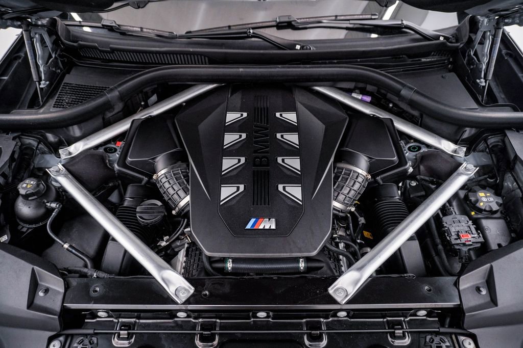 Used 2024 BMW X7 M60i w/ Executive Package image 27