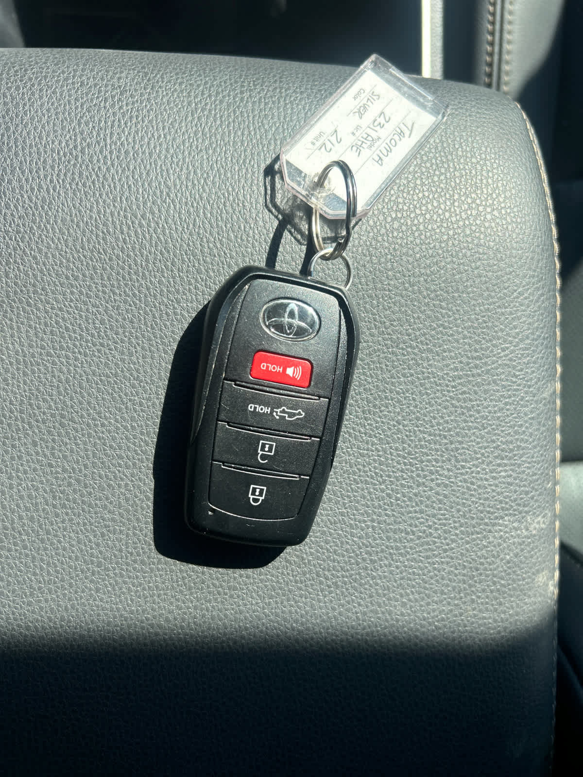 Used 2025 Toyota Tacoma Limited AWD/4WD image 16